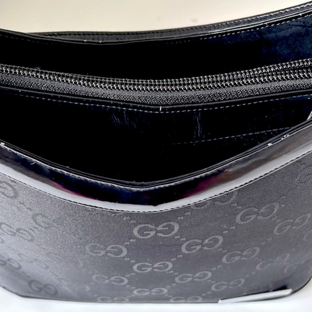 GUCCI VINTAGE BLACK HANDBAG Patent leather Details. Made in Italy - Picture 11 of 12